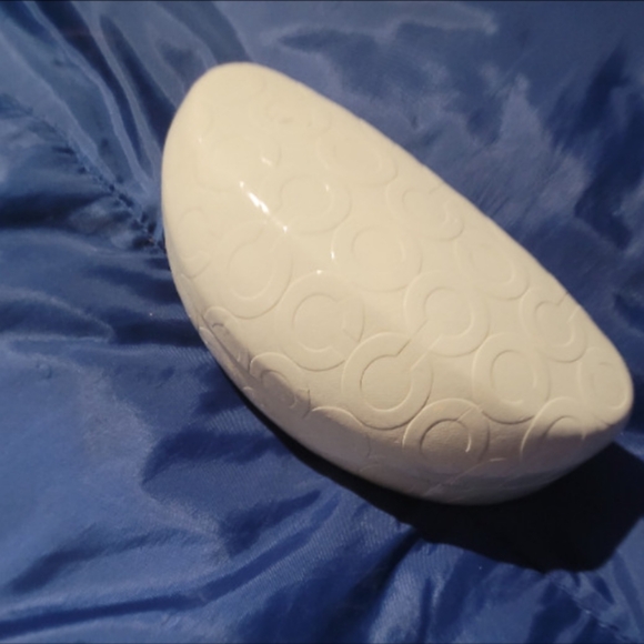 Coach Sunglasses - Picture 2 of 6